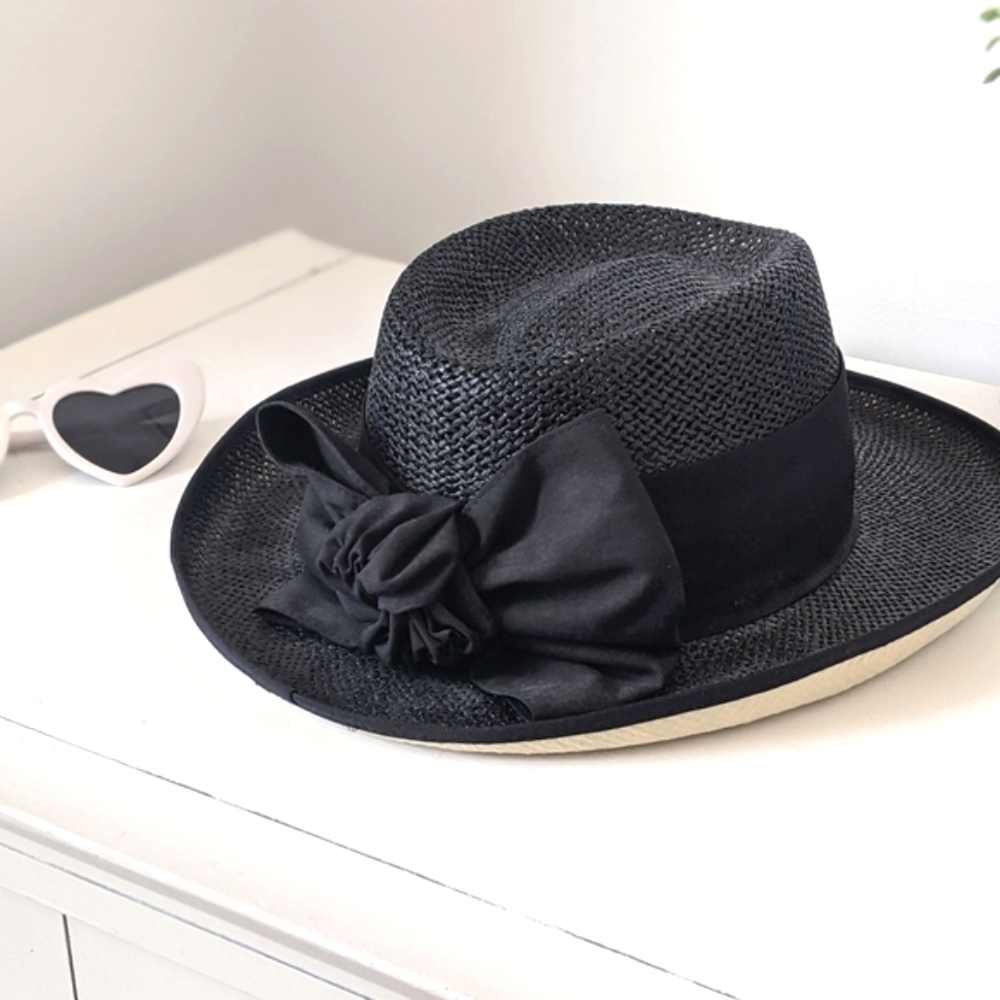 black biltmore sun hat with oversized bow